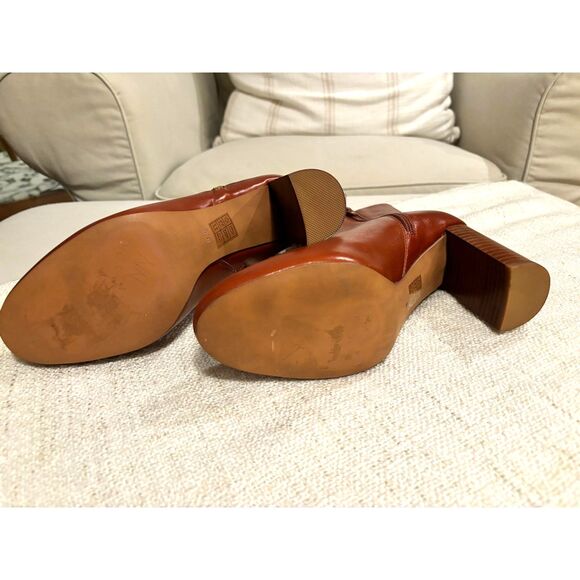 NWOT Jeffrey Campbell Prianka Zippered Heeled Bootie in Cognac - Picture 10 of 11